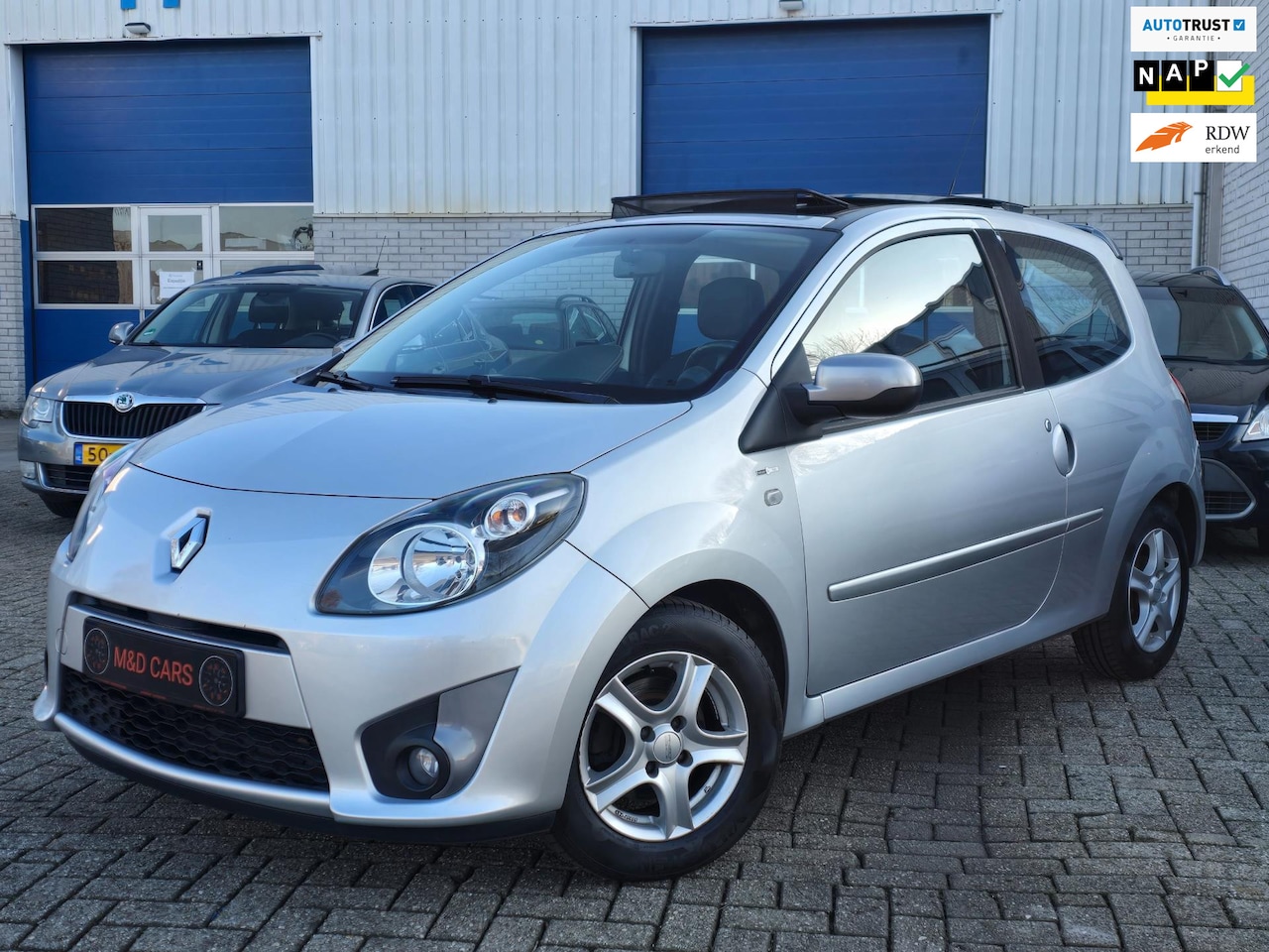 Renault Twingo - 1.2-16V Night & Day AUTOMAAT/PANO/AIRCO/CR CONTROM - AutoWereld.nl