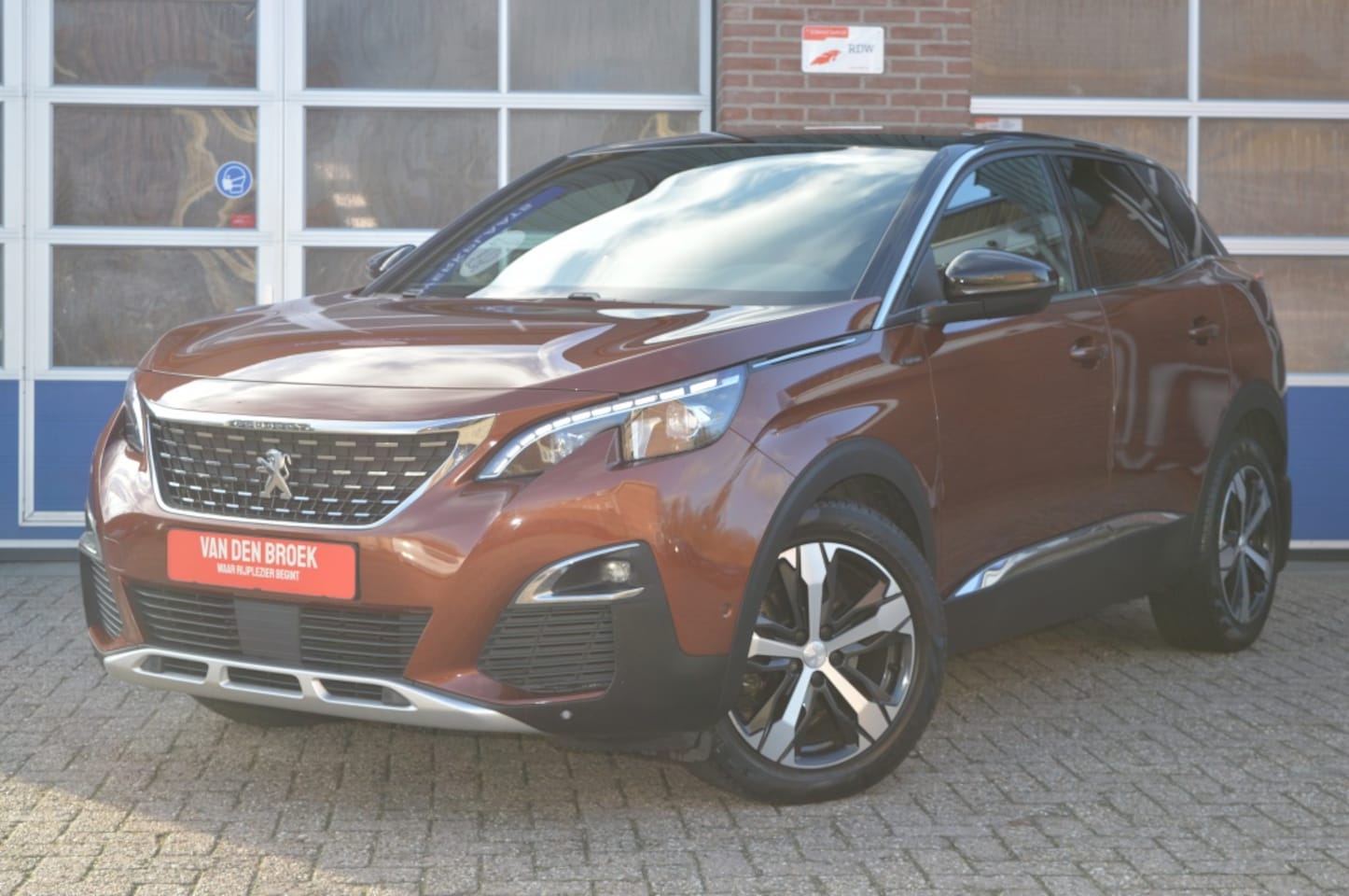Peugeot 3008 - 1.6 e-THP GT Line | AUT - CAMERA - TRK.HAAK - AutoWereld.nl