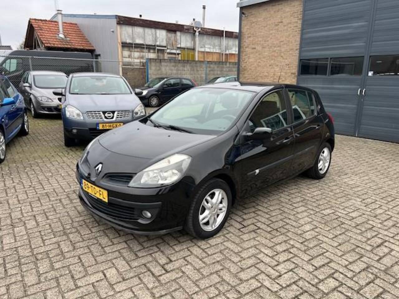 Renault Clio - 1.2-16V Team Spirit 1.2-16V Team Spirit - AutoWereld.nl