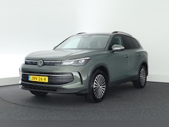 Volkswagen Tiguan - 1.5 eHybrid 204pk DSG Life Edition Trekhaak 360Camera Head-Up Stoelverwarming Navigatie