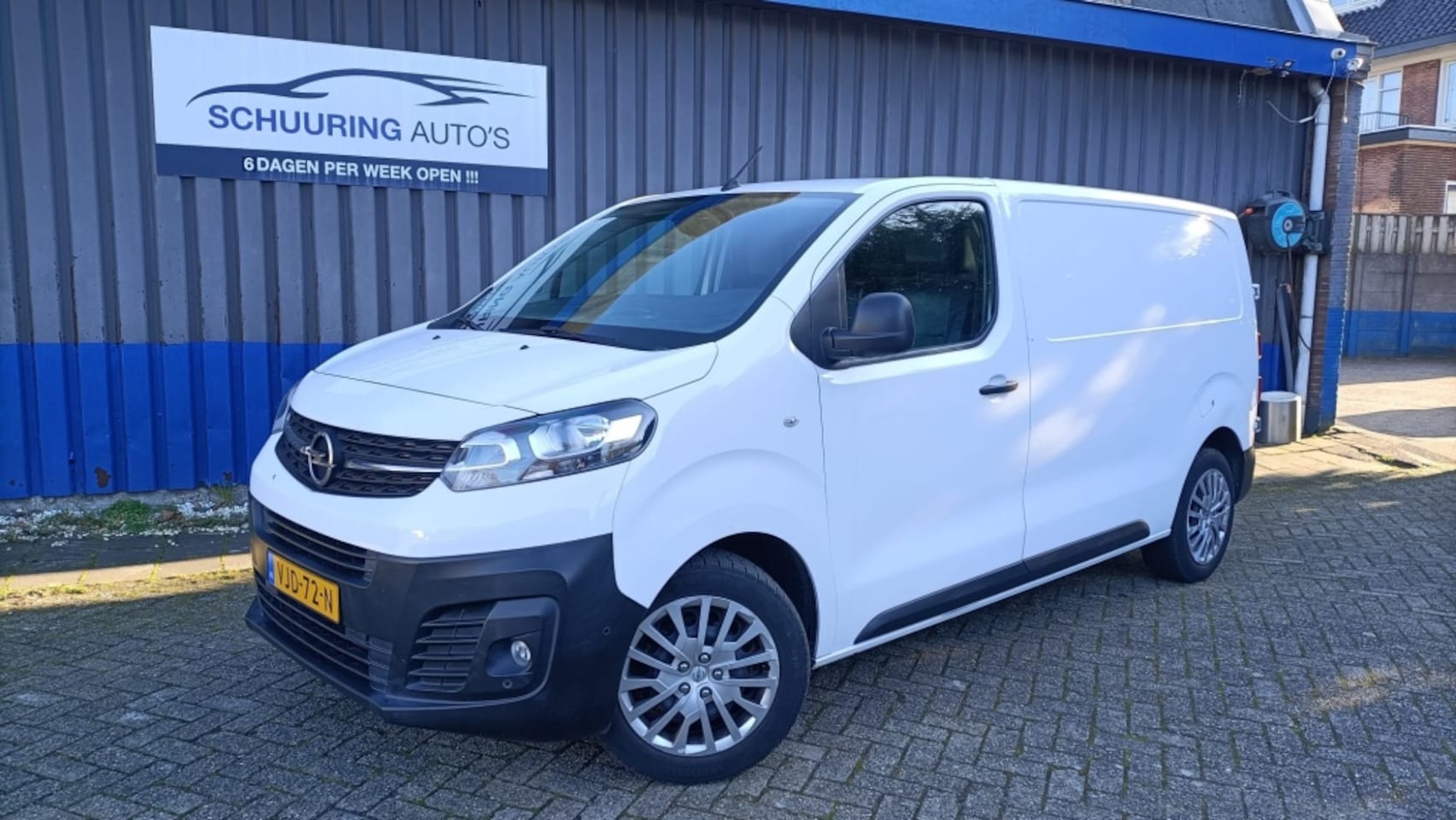 Opel Vivaro - 2.0 CDTI L2H1 Edit. Navi Pdc - AutoWereld.nl