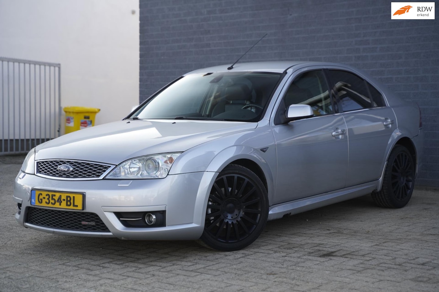Ford Mondeo - 3.0 V6 ST220 3.0 V6 ST220, 226 PK, Leer, NAP - AutoWereld.nl