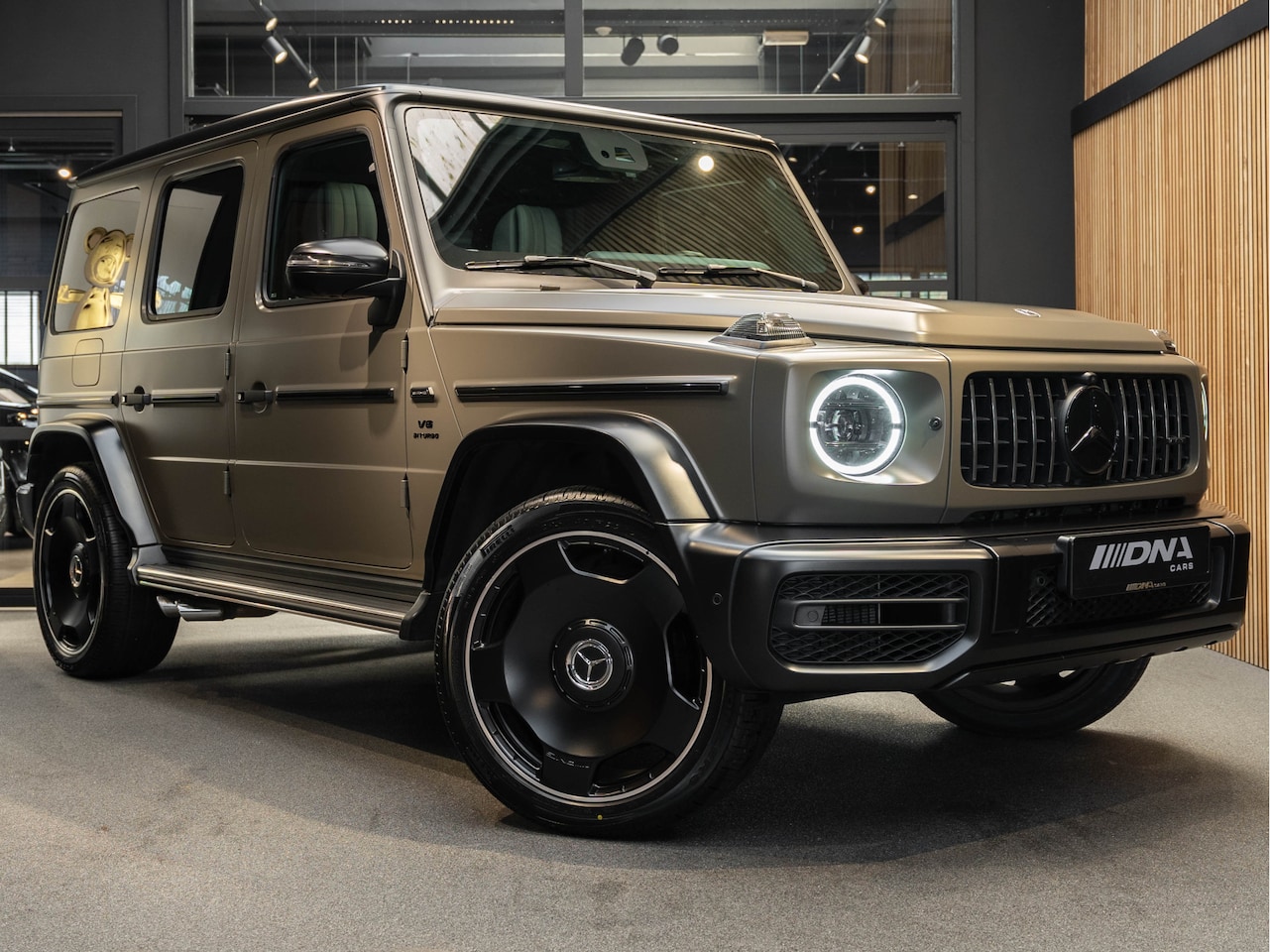 Mercedes-Benz G-klasse - G63 AMG Magno Nappa Leder G63 V8 Biturbo Burmester Pano - AutoWereld.nl