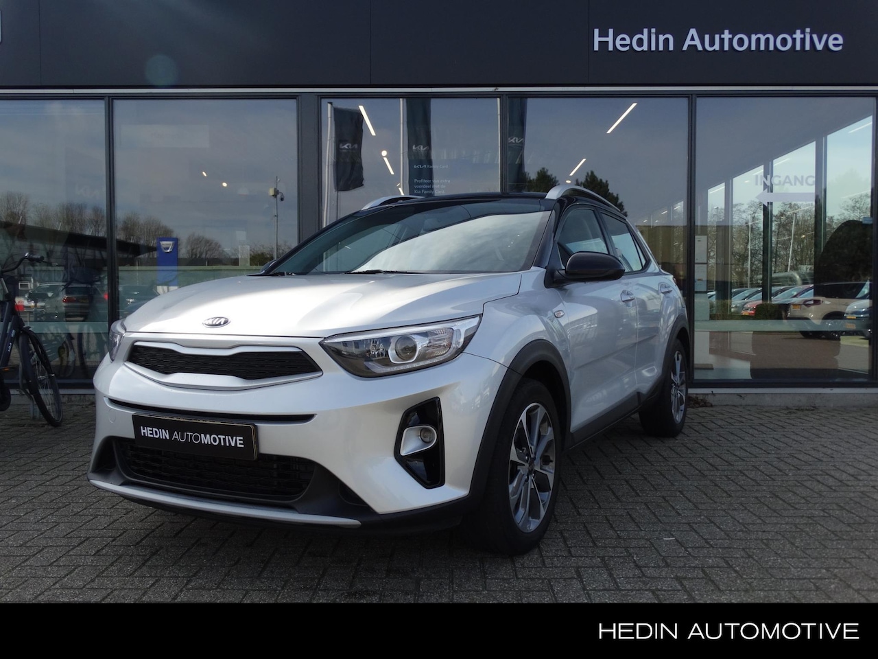 Kia Stonic - 1.0 T-GDi 100PK DynamicLine | Navigatie | Camera | Cruise control | Carplay | PDC | LMV 1 - AutoWereld.nl