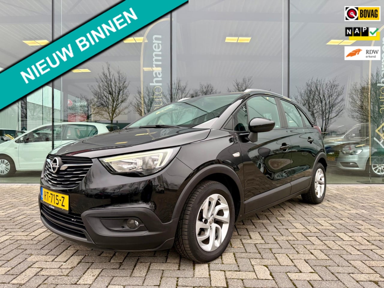 Opel Crossland X - 1.2 Online Edition 1.2 Online Edition, CARPLAY, 1e Eigenaar, PDC, 4 Seizoenen Banden, NAP - AutoWereld.nl