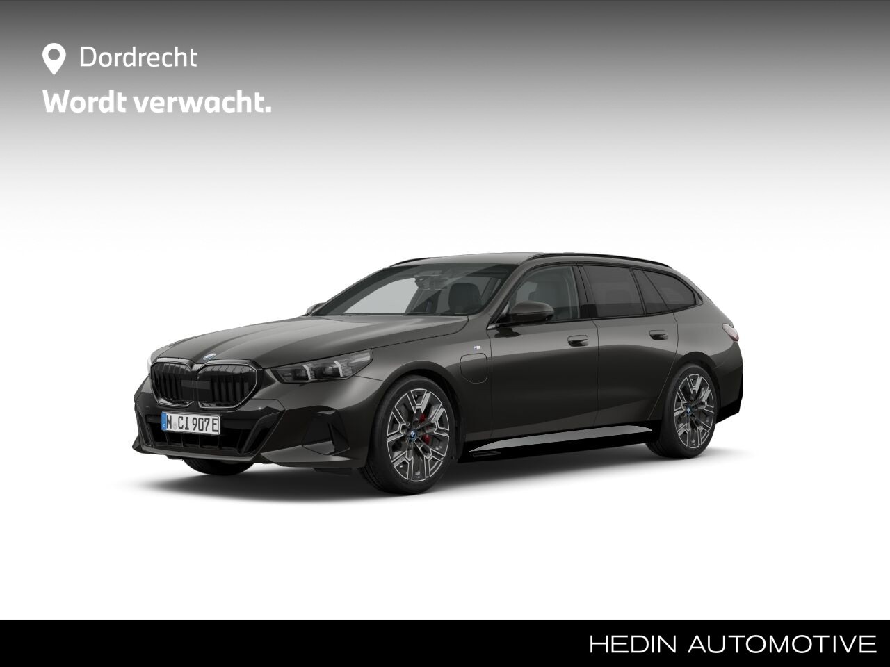 BMW 5-serie Touring - 530e M-Sport Pro | 20" | Trekhaak | Harman Kardon | Driving Assistant Plus | Iconic Glow e - AutoWereld.nl
