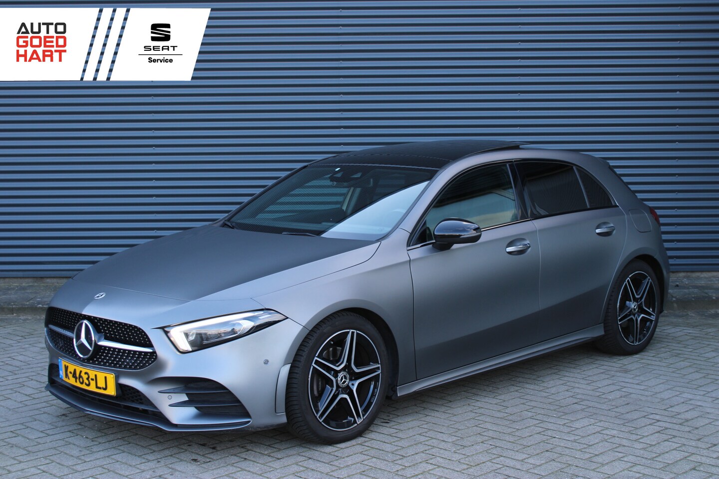 Mercedes-Benz A-klasse - 180 AMG Panoramadak Sfeerverlichting Camera Elektr.-Stoelen Leer/Alcantara - AutoWereld.nl