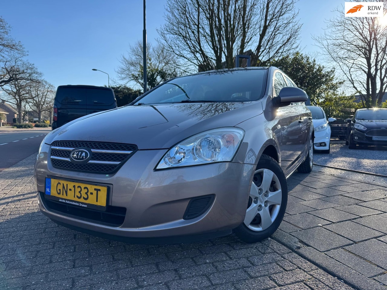 Kia Cee'd - 1.4 X-tra A-C Elek Pakket 5-Drs Aux/Usb - AutoWereld.nl