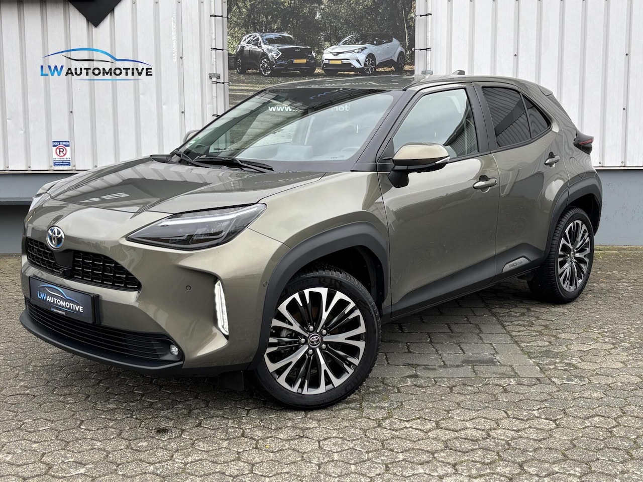 Toyota Yaris Cross - 1.5 Hybrid Executive | 360 Camera | Elektr. klep | Dodehoek | Stoel+stuurverw. - AutoWereld.nl