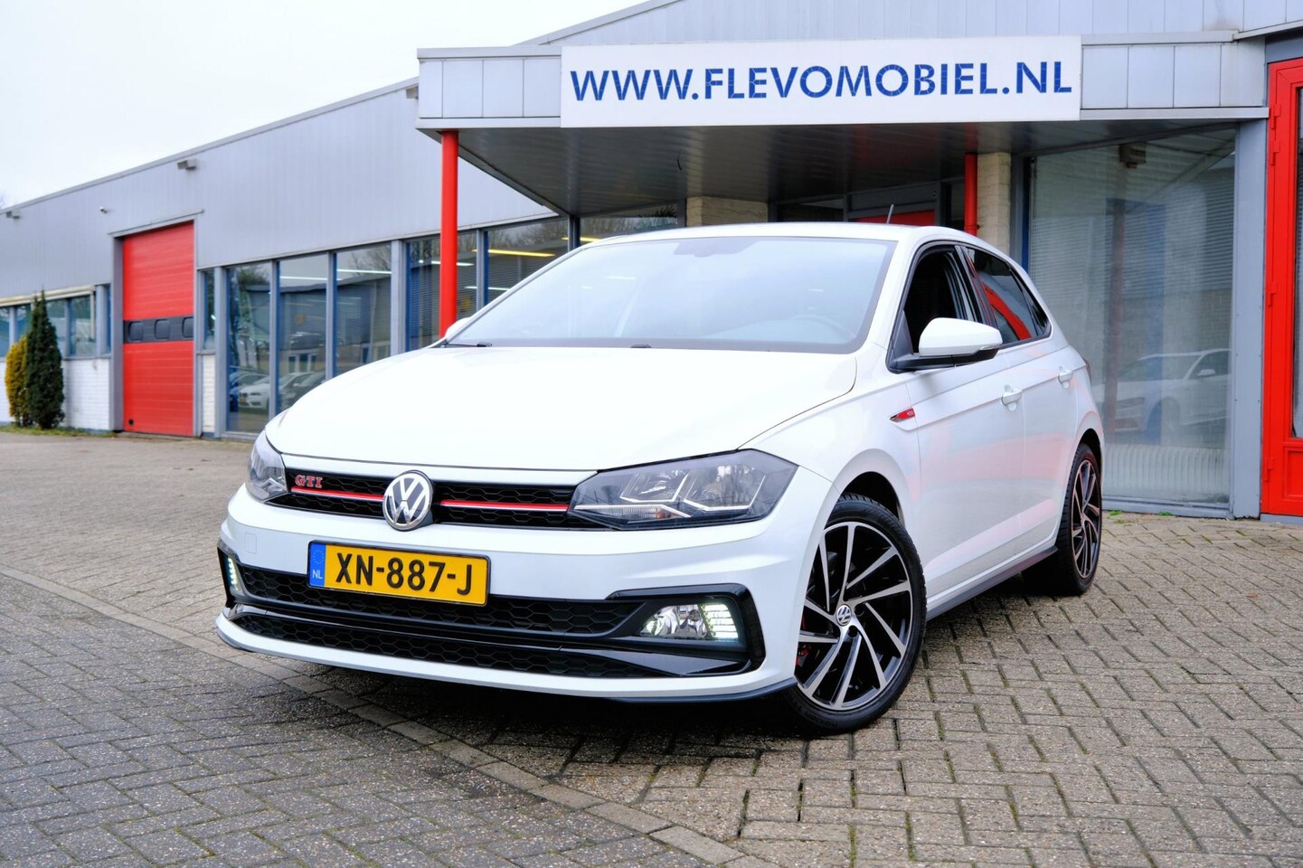 Volkswagen Polo - 2.0 TSI GTI 200pk 5-drs Aut. Orig.NL Auto! Navi|Adapt.Cruise|CarPlay|Clima|LMV - AutoWereld.nl