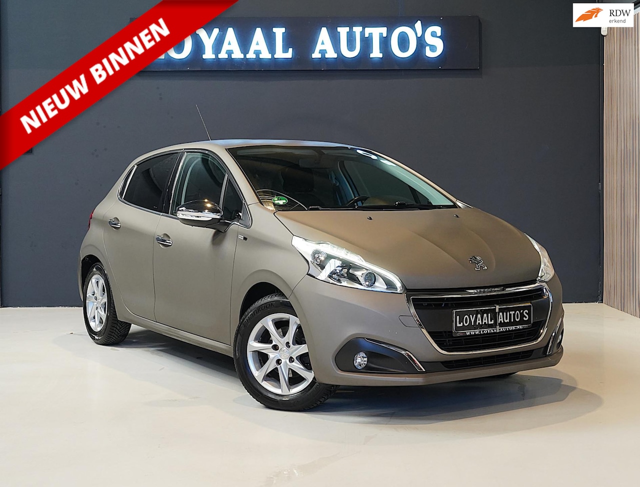 Peugeot 208 - 1.2 PureTech Blue Lease Premium | AIRCO | CRUISE | PDC | ELEK.RAMEN | NAVI | APK. - AutoWereld.nl
