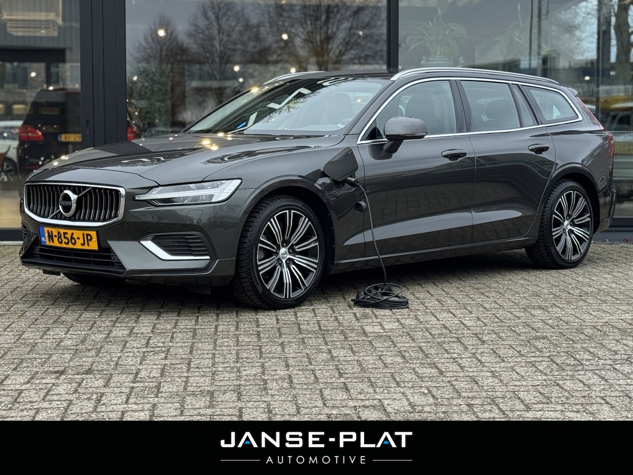 Volvo V60 - 2.0 T6 Recharge AWD Inscription Pilot Ass. | Stoelverwarming/ventilatie | - AutoWereld.nl