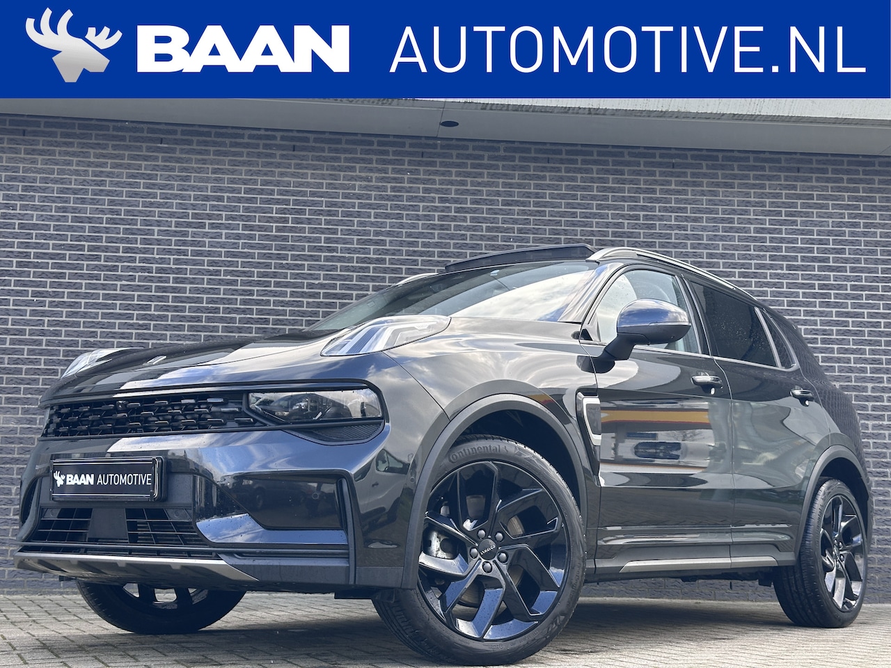 Lynk & Co 01 - 1.5 Black Edition | Black Edition | Panoramadak | 360 Camera |  Adaptive Cruise | Virtual - AutoWereld.nl