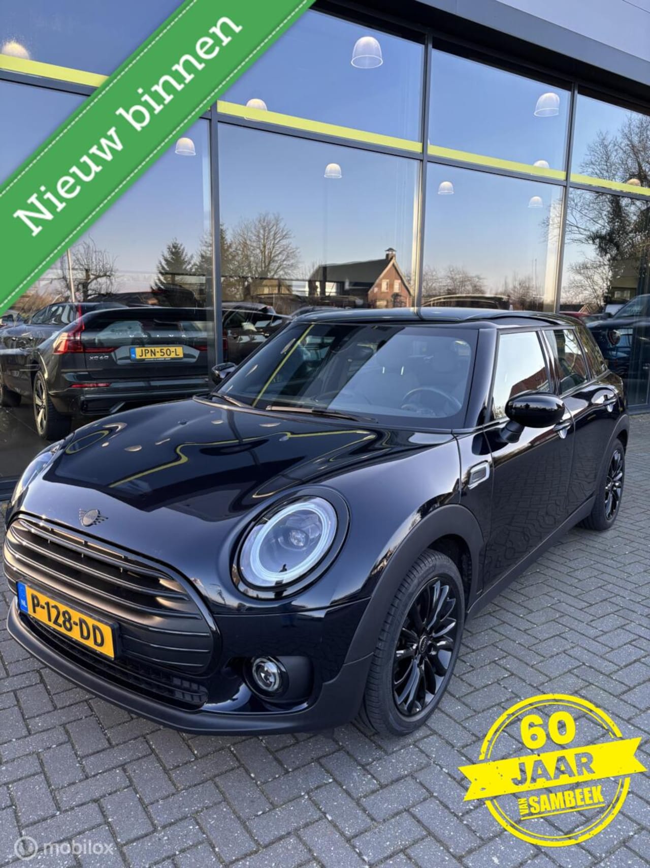 MINI Clubman - 1.5 Cooper -STOEL/STUURVERWARMING - NAVI- AIRCO - AutoWereld.nl