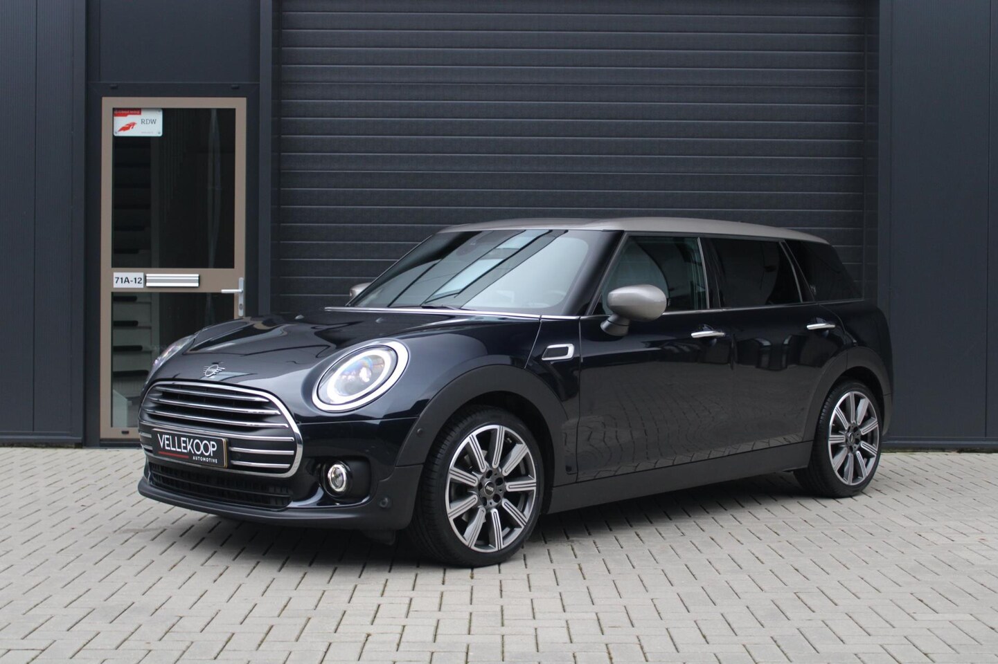 MINI Clubman - Mini 1.5 Cooper MINI Yours | Panoramadak | Head-up | Harman/Kardon | Dealer onderhouden | - AutoWereld.nl