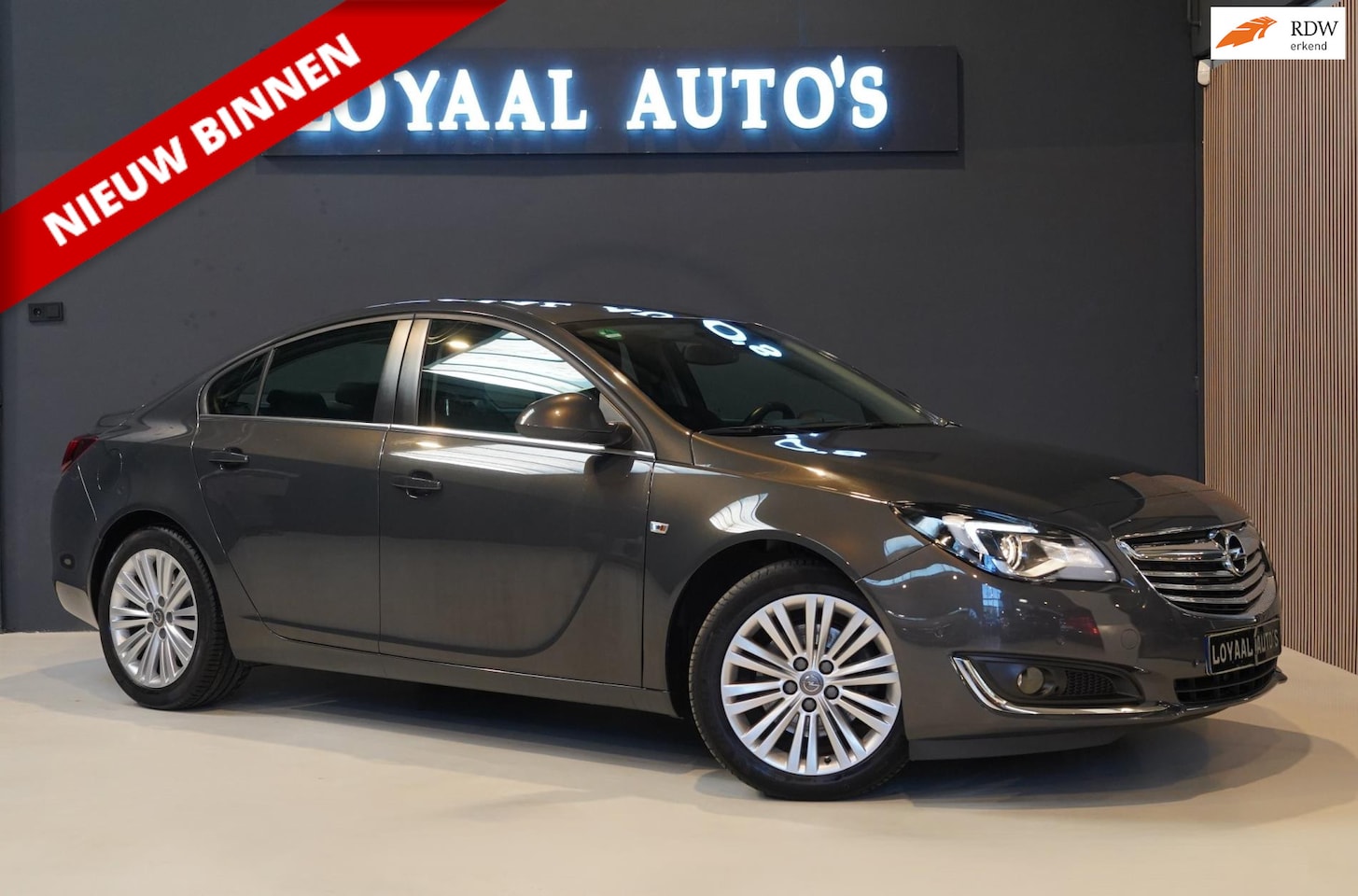 Opel Insignia - 1.6 T Edition | CRUISE | PDC | AIRCO | ELEK.RAMEN | NAP | APK . - AutoWereld.nl