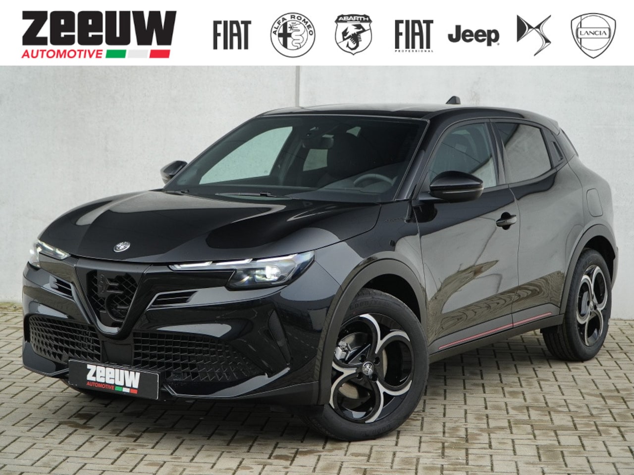 Alfa Romeo Junior - Elettrica Speciale 54 kWh | Pano | Techno | 18" - AutoWereld.nl