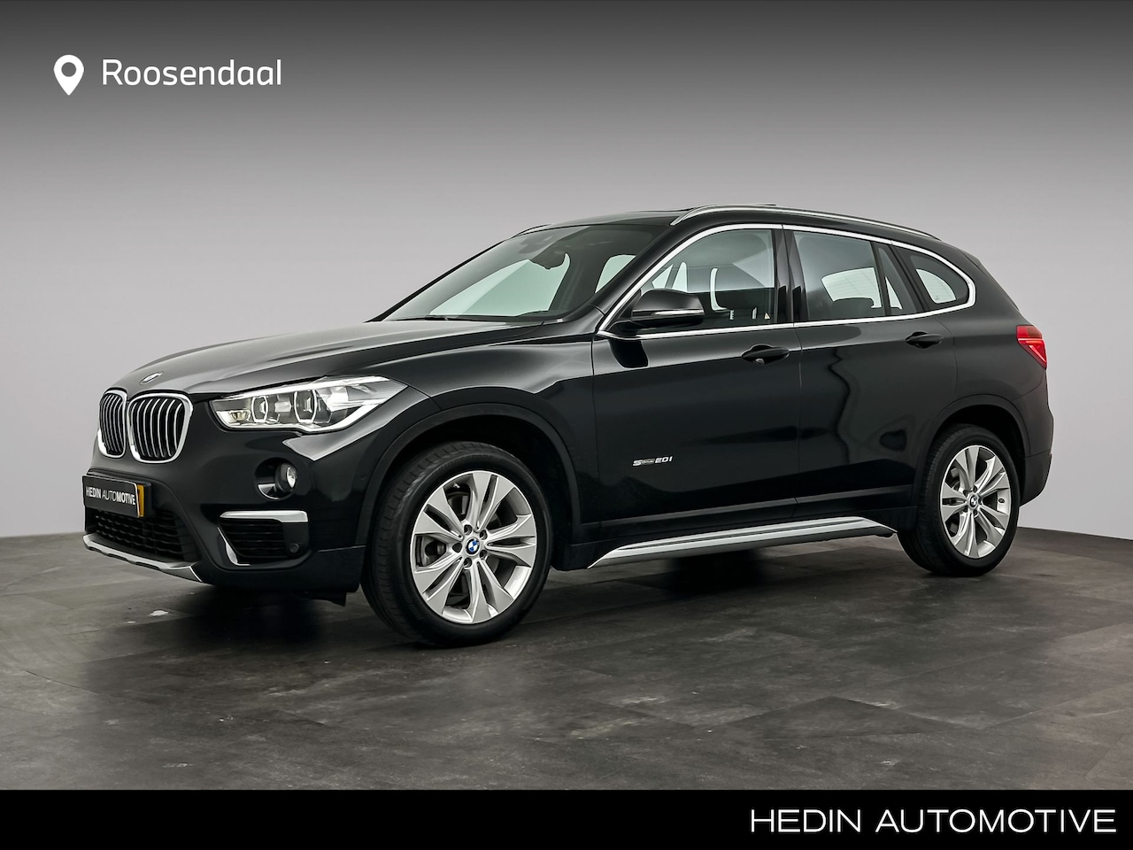 BMW X1 - sDrive20i High Executive | Trekhaak | Panoramadak | Hifi | Head up | - AutoWereld.nl