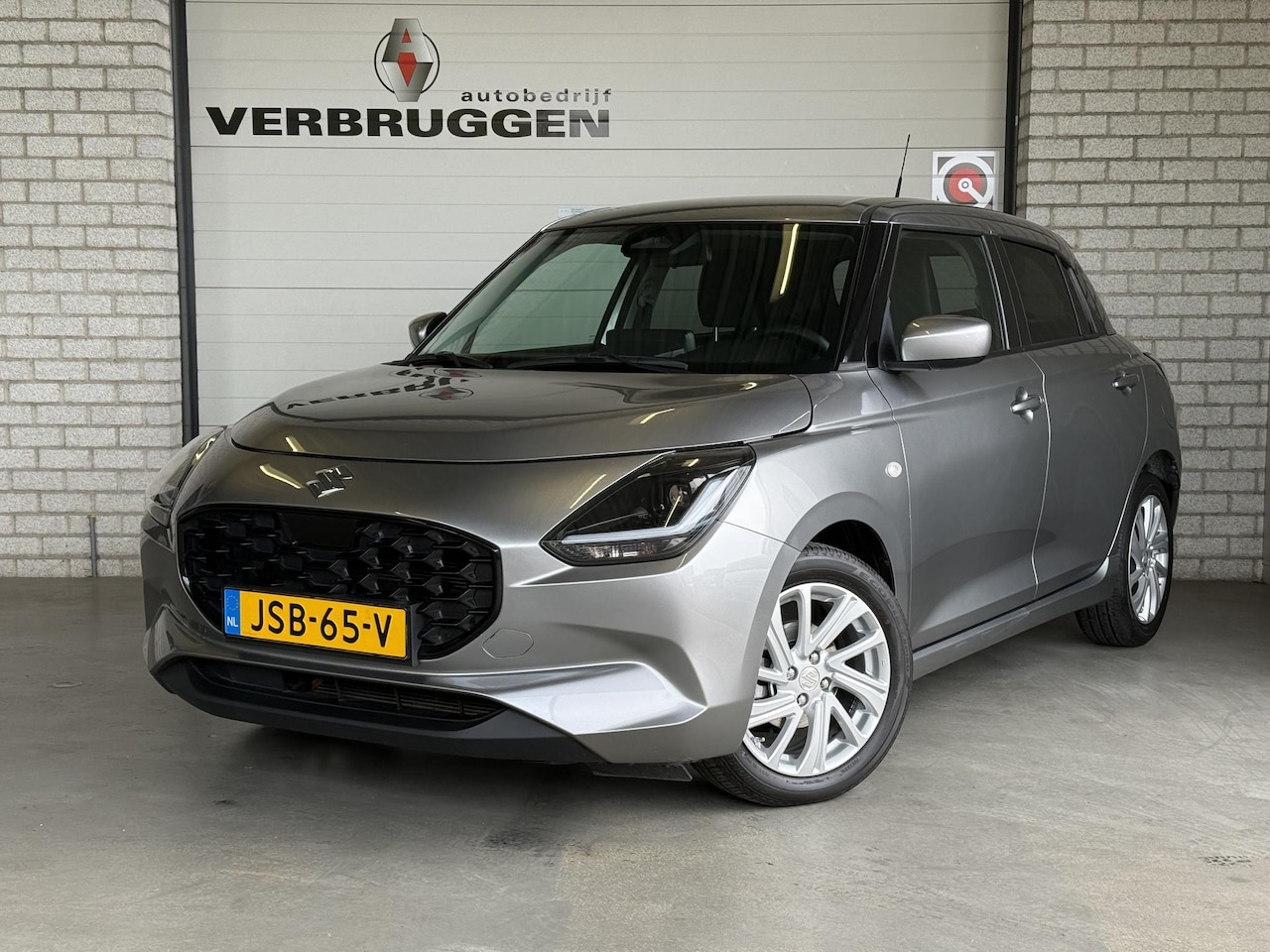 Suzuki Swift - 1.2 Select Smart Hybrid | 16" LMV | Navi | Camera | Carplay | Stoelverw. | All-in rijklaar - AutoWereld.nl