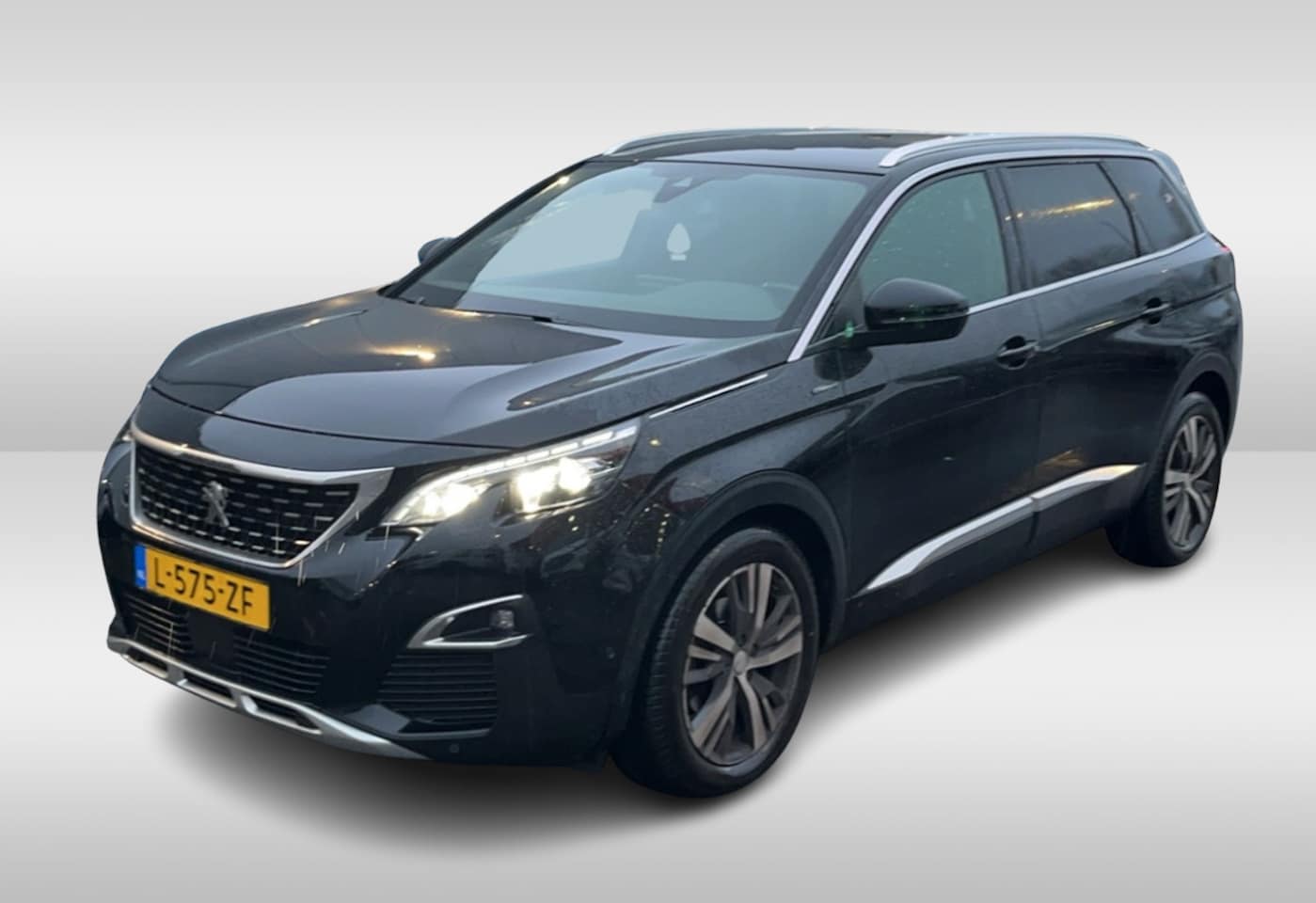 Peugeot 5008 - 1.6 e-THP GT-Line 7p. / Camera / Half leder / 18'' / Virtual Cockpit / Dodehoek / LED Kopl - AutoWereld.nl