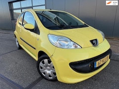 Peugeot 107 - 1.0-12V XR * APK * AIRCO * ELEK RAMEN