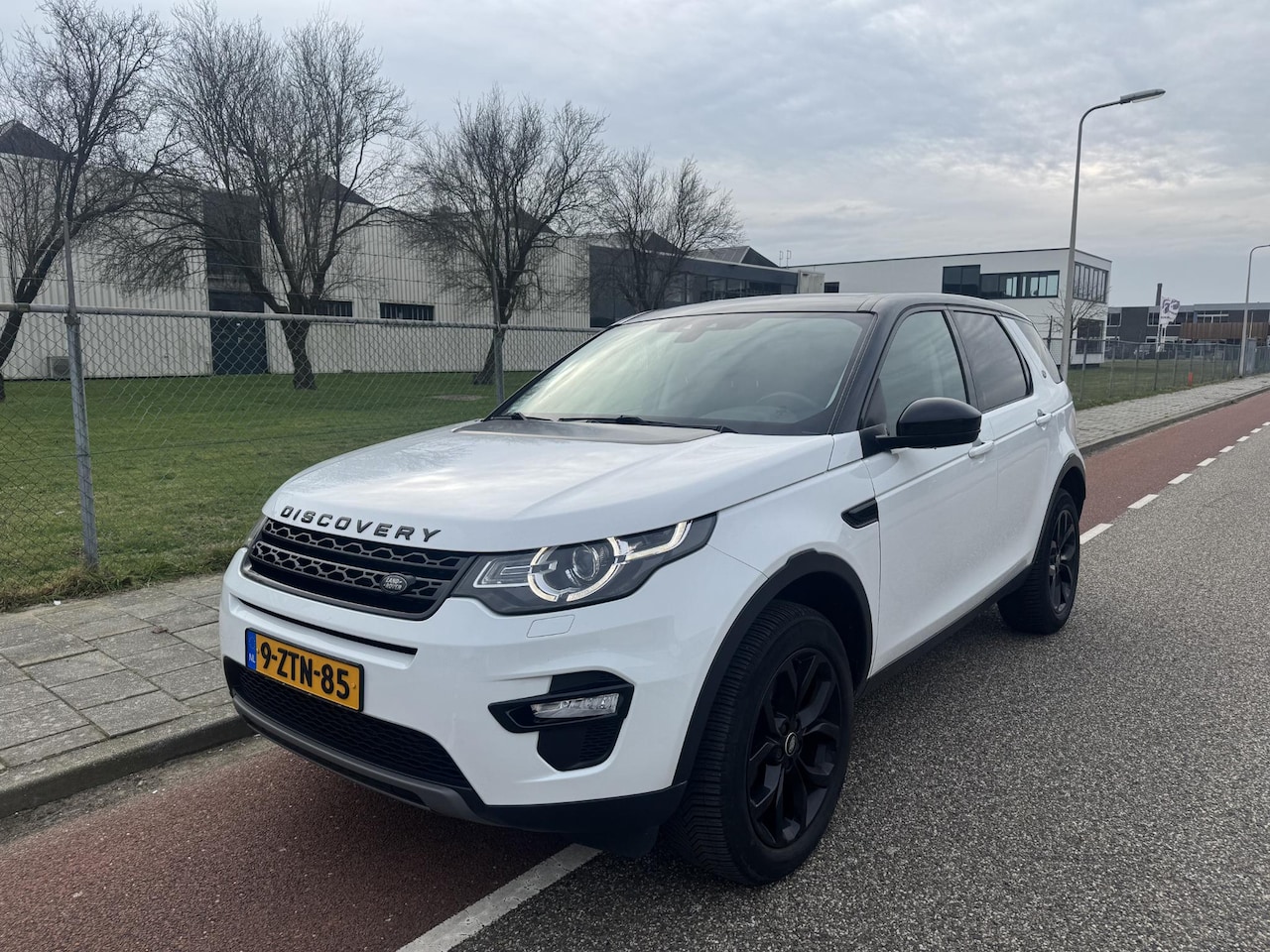 Land Rover Discovery Sport - 2.0 Si4 4WD HSE Origineel NL auto, Nette staat ! - AutoWereld.nl