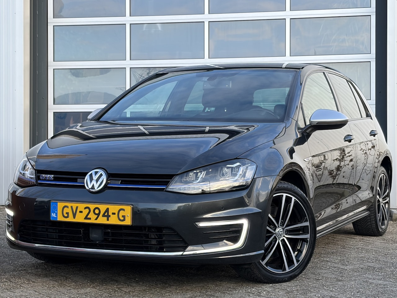 Volkswagen Golf - 1.4 TSI GTE 225pk | Achteruitrijcamera | Bluetooth | Cruise control adaptief | LED koplamp - AutoWereld.nl