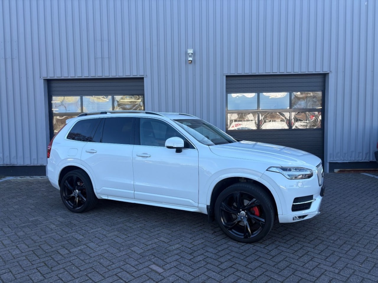 Volvo XC90 - 2.0 T5 AWD MOMENTUM 7-persoons I Trekhaal I All-in prijs! - AutoWereld.nl