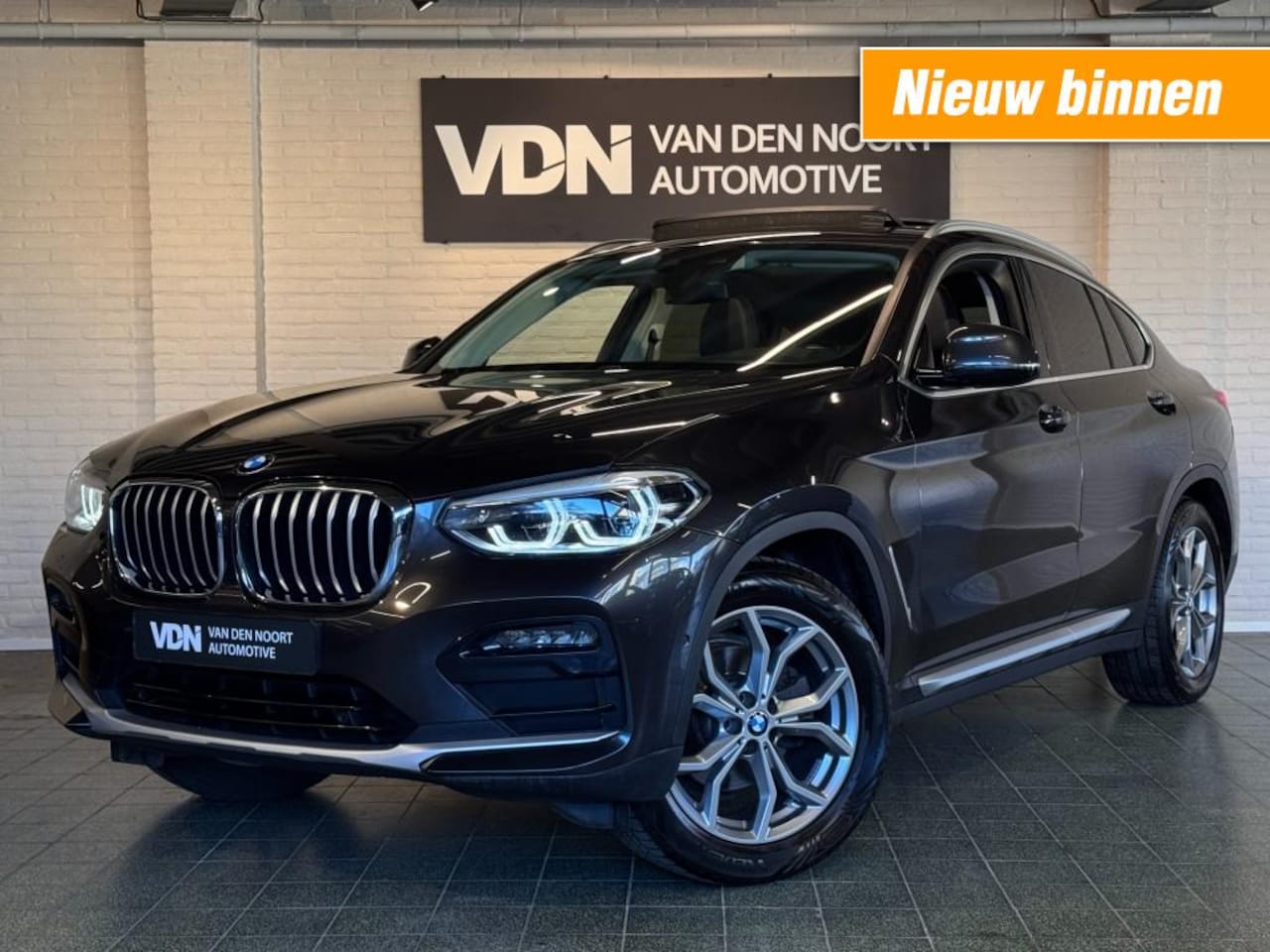 BMW X4 - xDrive20i High Executive X-Line Pano Trekhaak HUD Camera 19'' - AutoWereld.nl