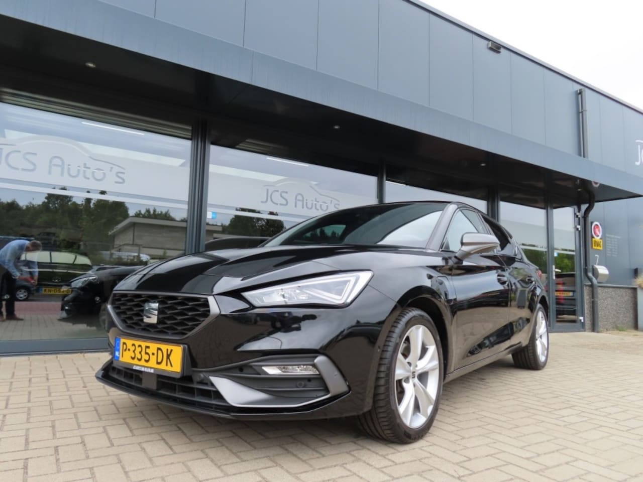 SEAT Leon - 1.4 TSI eHybrid PEHV FR Business Intense Pano 2021 - AutoWereld.nl