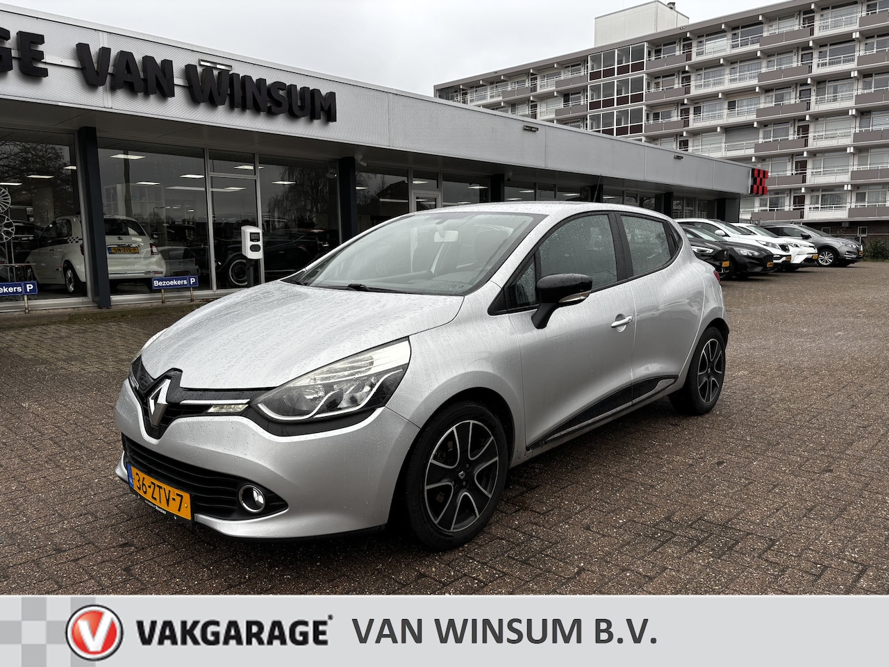Renault Clio - 0.9 TCe Expression Lmv Airco Navi Trekhaak Nap - AutoWereld.nl