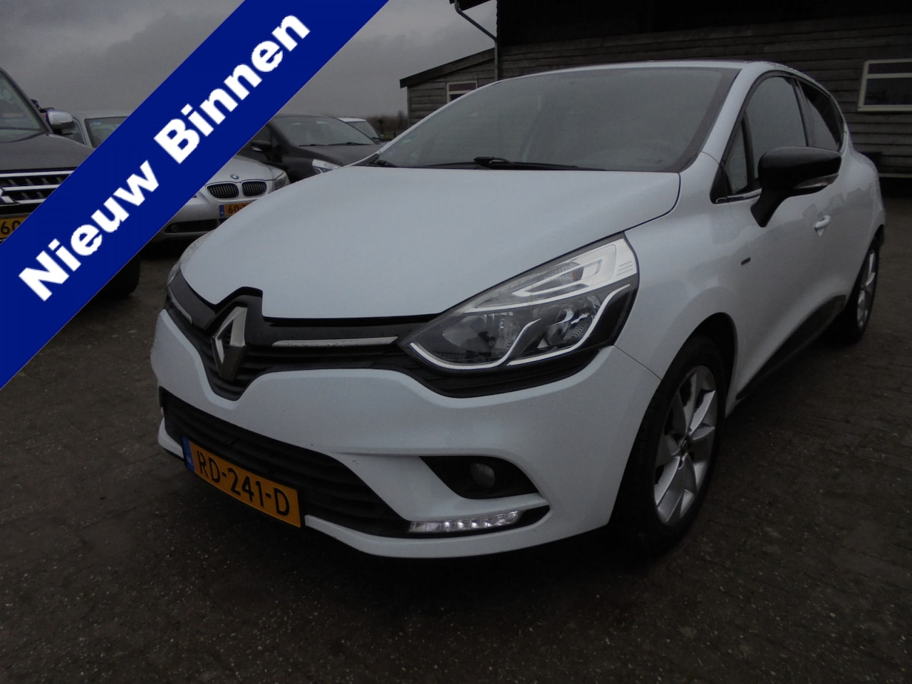 Renault Clio - 0.9 TCe Limited **1e EIGENAAR**NAVI**PDC**LED**NL-AUTO** - AutoWereld.nl
