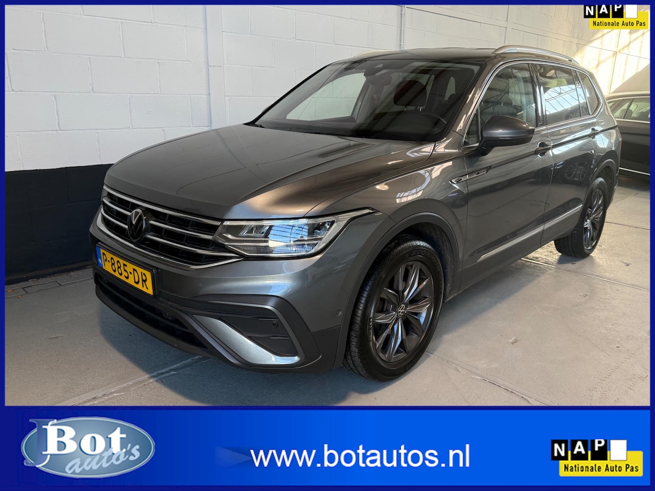 Volkswagen Tiguan Allspace - 1.5 TSI Life Business / 7 PERSOONS / NAVIGATIE / AUTOMAAT / TREKHAAK / ECC / CRUISE / DIGI - AutoWereld.nl