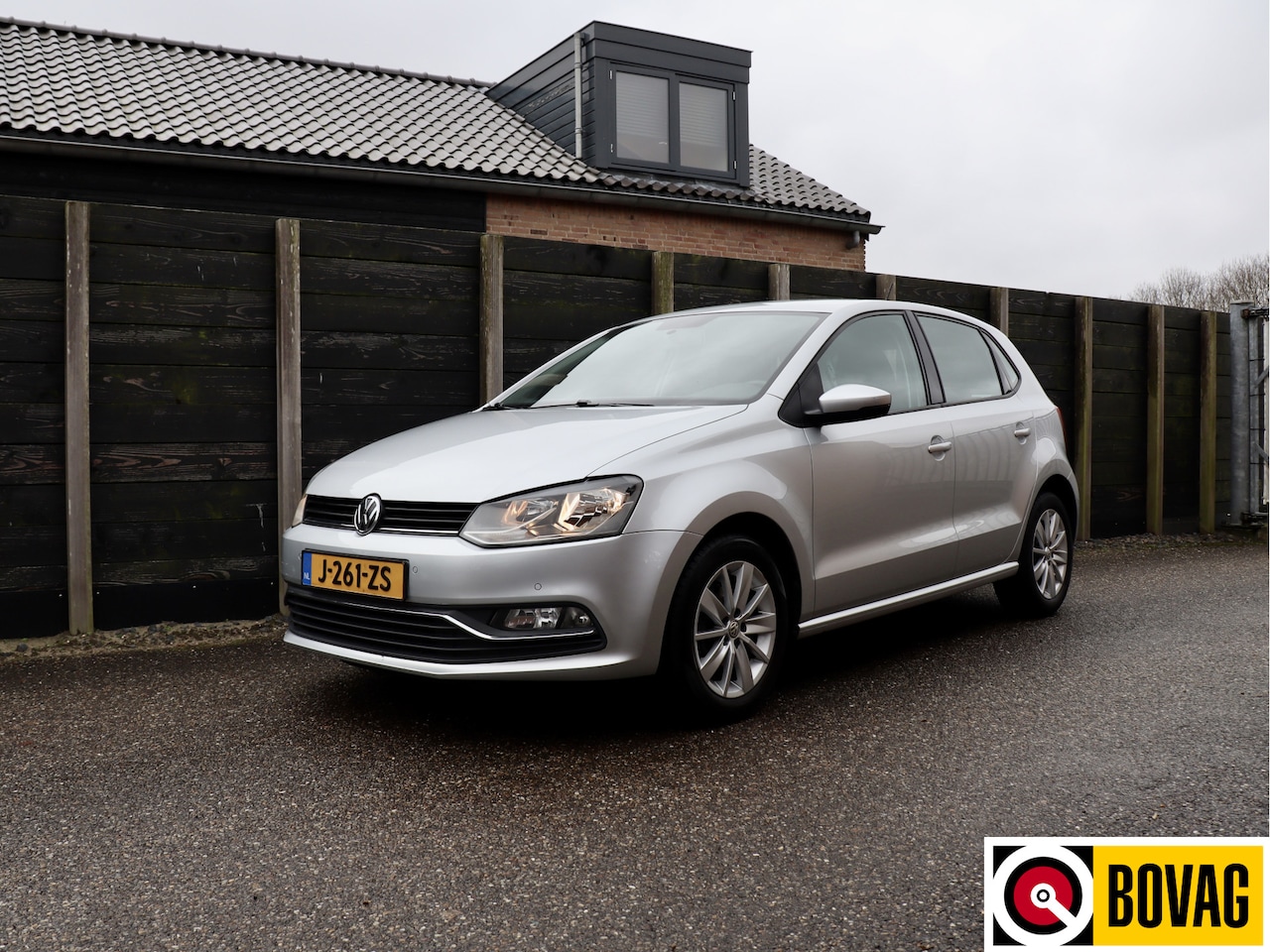 Volkswagen Polo - 1.0 airco, trekhaak, elek. ramen - AutoWereld.nl