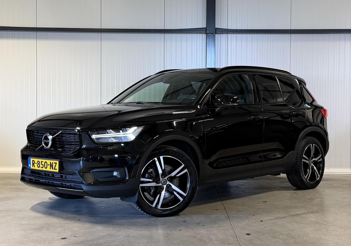Volvo XC40 - 1.5 T5 Recharge R-Design Camera Trekhaak Carplay - AutoWereld.nl