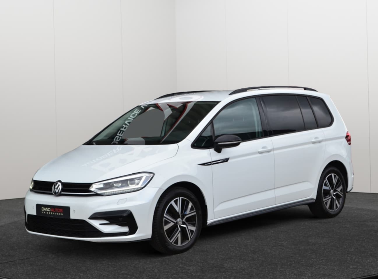 Volkswagen Touran - 1.5 TSI DSG Highline R-Line LED/ACC/Keyless - AutoWereld.nl
