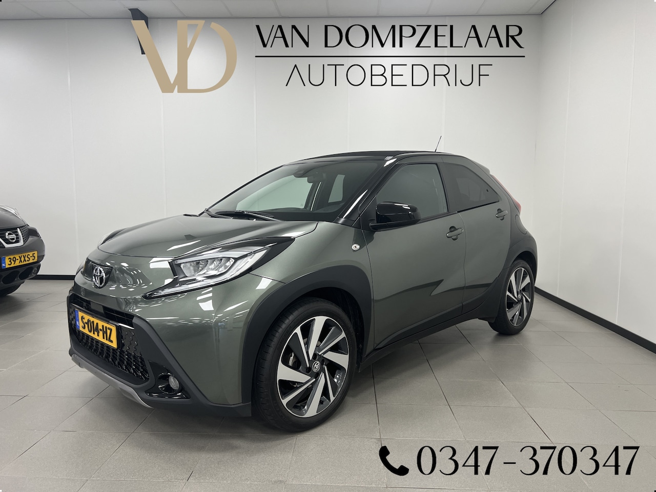 Toyota Aygo X - 1.0 VVT-i S-CVT ENVY / AUTOMAAT / CABRIODAK / UNIEK! / CAMERA / 18" / - AutoWereld.nl