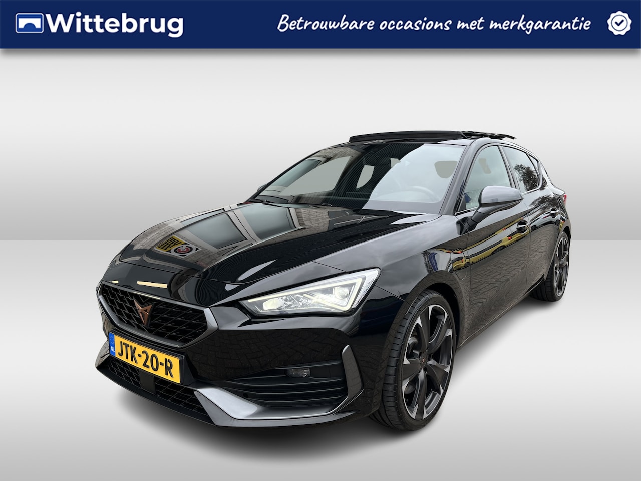 CUPRA Leon - 1.4 e-Hybrid VZ Black Edition / AUTOMAAT/ 245 PK/ PANO/ PARK. SENSOREN/ LEDER/ DCC/ MEMORY - AutoWereld.nl