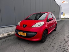 Peugeot 107 - 1.0-12V XR