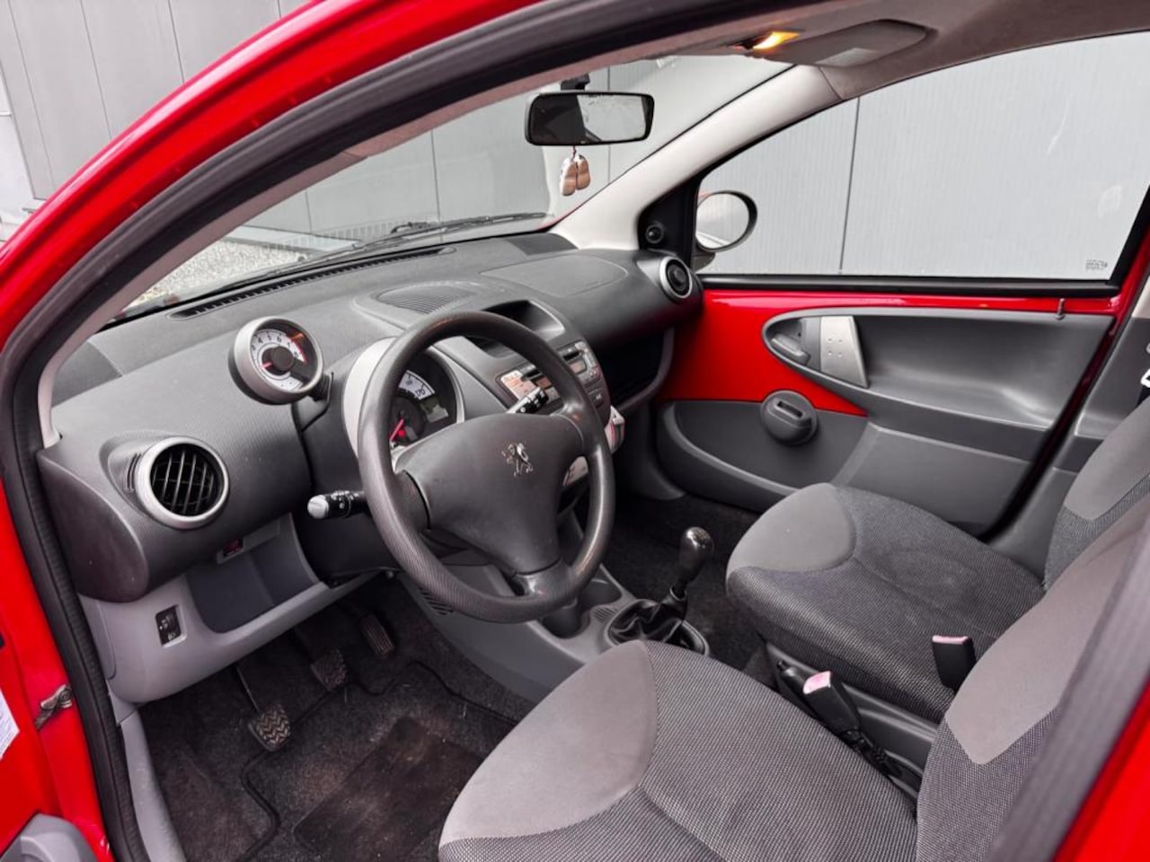 Peugeot 107 - 1.0-12V XR