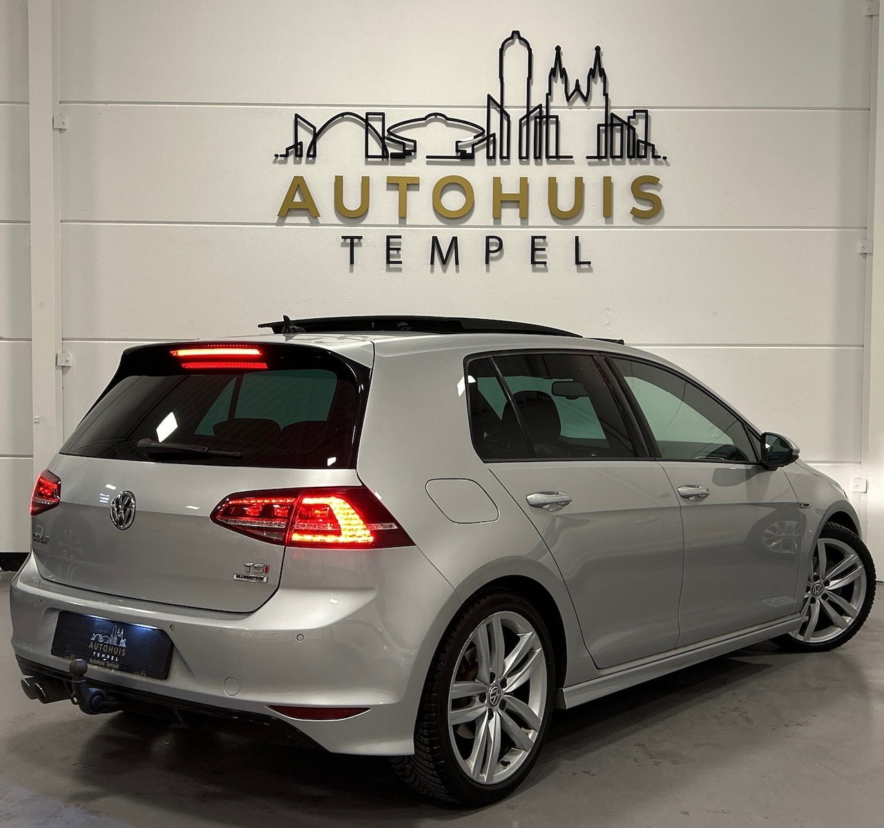 Volkswagen Golf - 1.4 TSI Business Edition R Line Automaat Pano Stoelverwarming Keyless Entry Cruise Climate - AutoWereld.nl