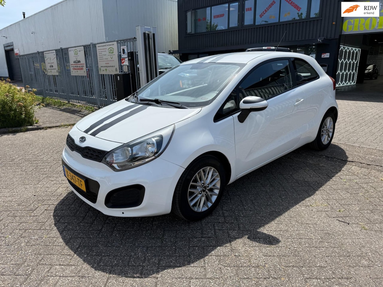 Kia Rio - 1.2 CVVT l met een nieuwe APK leverbaar! - AutoWereld.nl