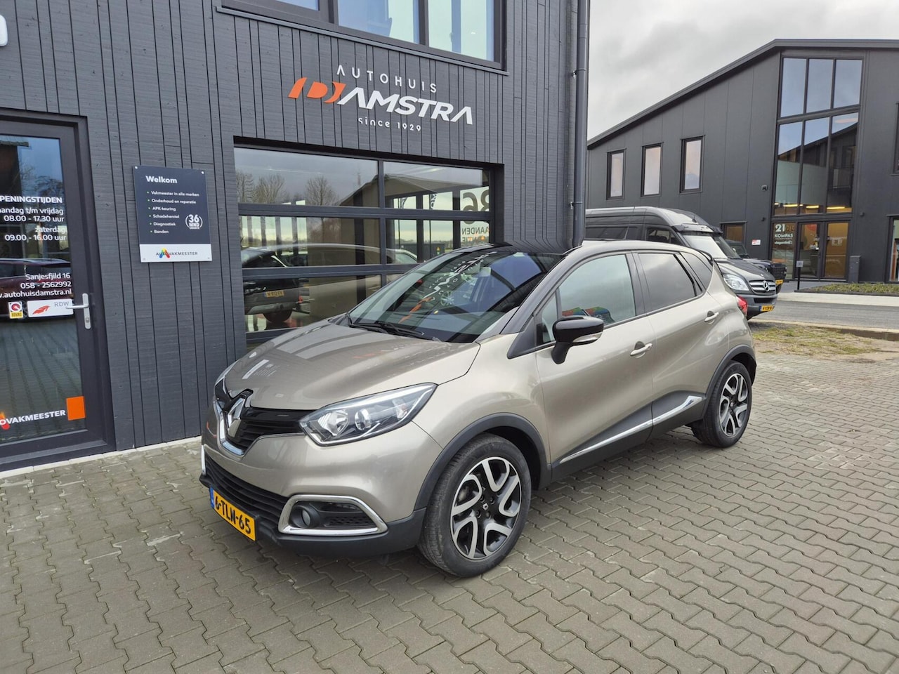 Renault Captur - 1.2 TCe Dynamique Automaat|Cruise|Camera|Trekhaak| - AutoWereld.nl