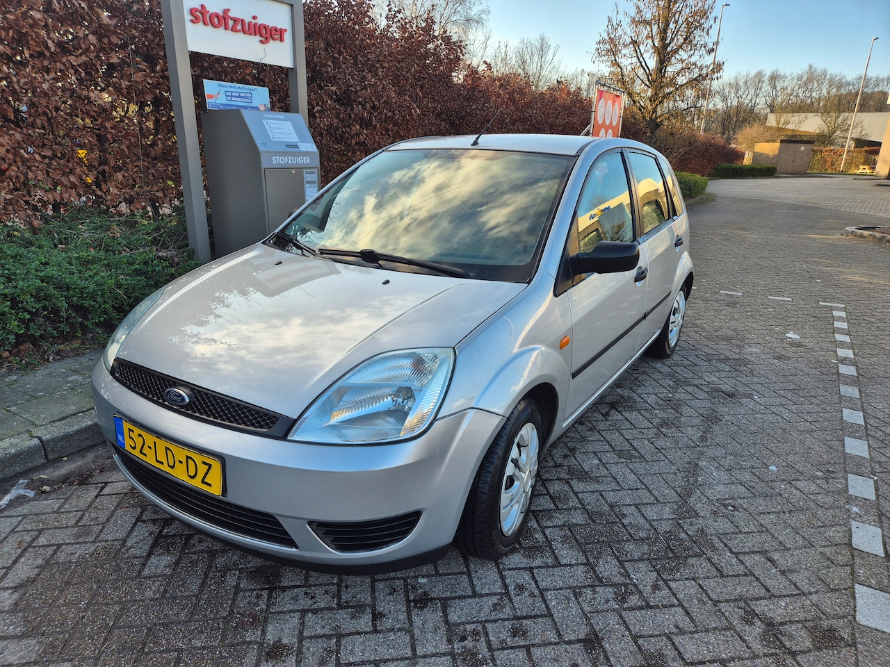 Ford Fiesta - 1.3 Ambiente - AutoWereld.nl
