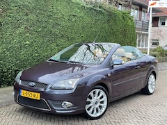 Ford Focus Coupé-Cabriolet - 2.0-16V AIRCO/LEER/XENON/ZEERMOOI