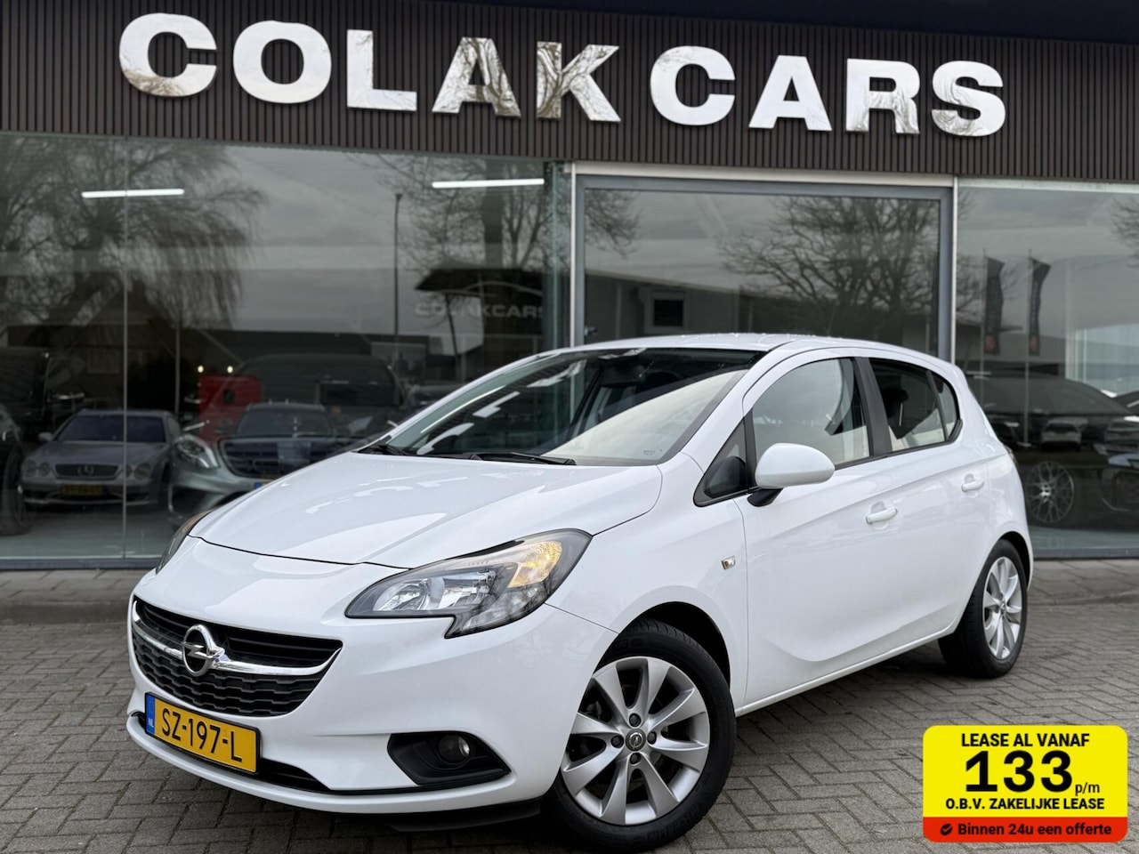 Opel Corsa - 1.4 Favourite -NAP/Navi/Carplay/Trekhaak/GARANTIE - AutoWereld.nl
