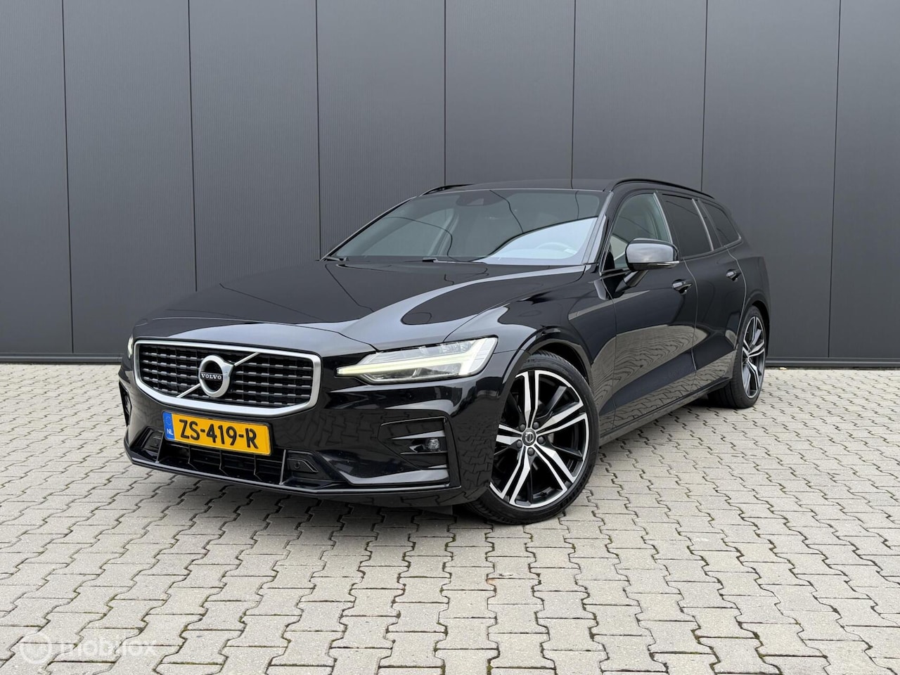Volvo V60 - 2.0 T4 R-Design/ACC/Memory/stoelverwarming/Leder! - AutoWereld.nl