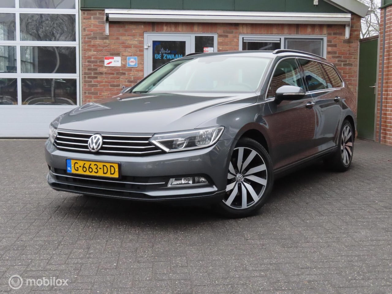 Volkswagen Passat Variant - 1.4 TSI ACT Connected Series Plus|Afneembare trekhaak|Camera|Sportstoelen|Stoel/Stuurverwa - AutoWereld.nl