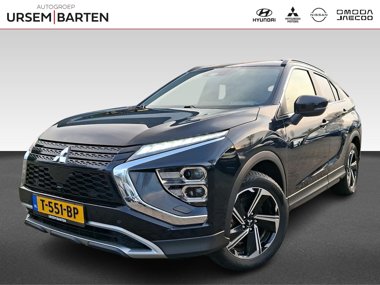 Mitsubishi Eclipse Cross - 2.4 PHEV Intense + Trekhaak! | All-seasons | ingebouwde NAVI én Apple/Android Carplay - AutoWereld.nl