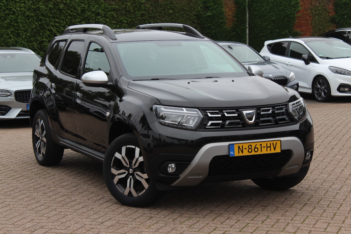 Dacia Duster - 1.0 TCe Bi-Fuel Prestige / Camera / Navigatie / 17'' / DAB / Bluetooth / Cruise Control - AutoWereld.nl
